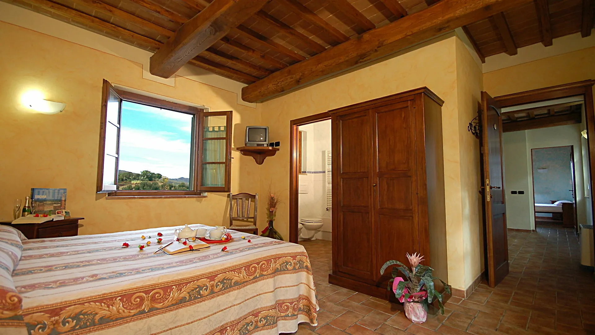 Bed and Breakfast Antico Borgo Il Cardino San Gimignano Bed & Breakfast